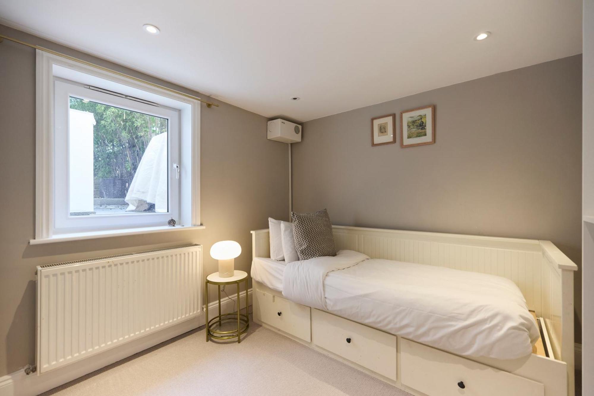 The Chelsea Retreat - Outstanding 5bdr House With Garden * London