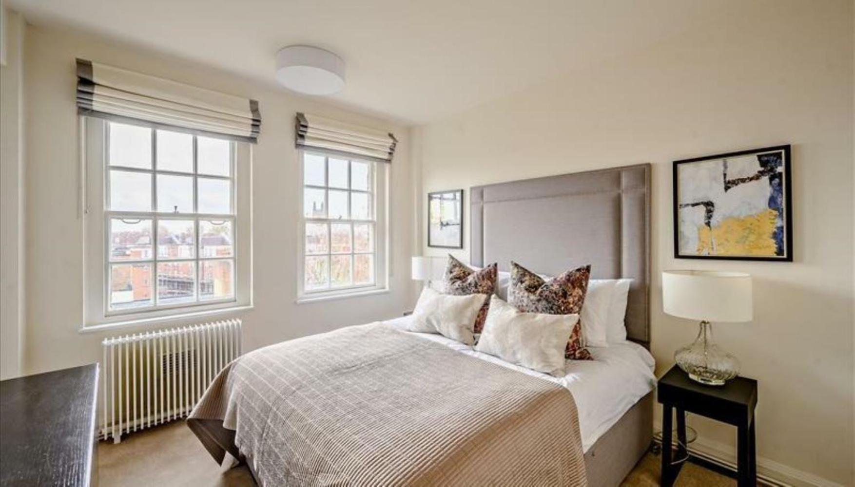 Mayfair Central Sleeps 6 People London