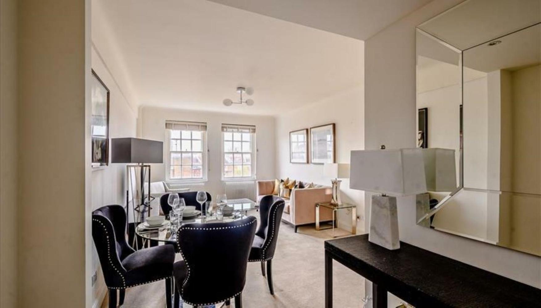 Mayfair Central Sleeps 6 People Apartment *