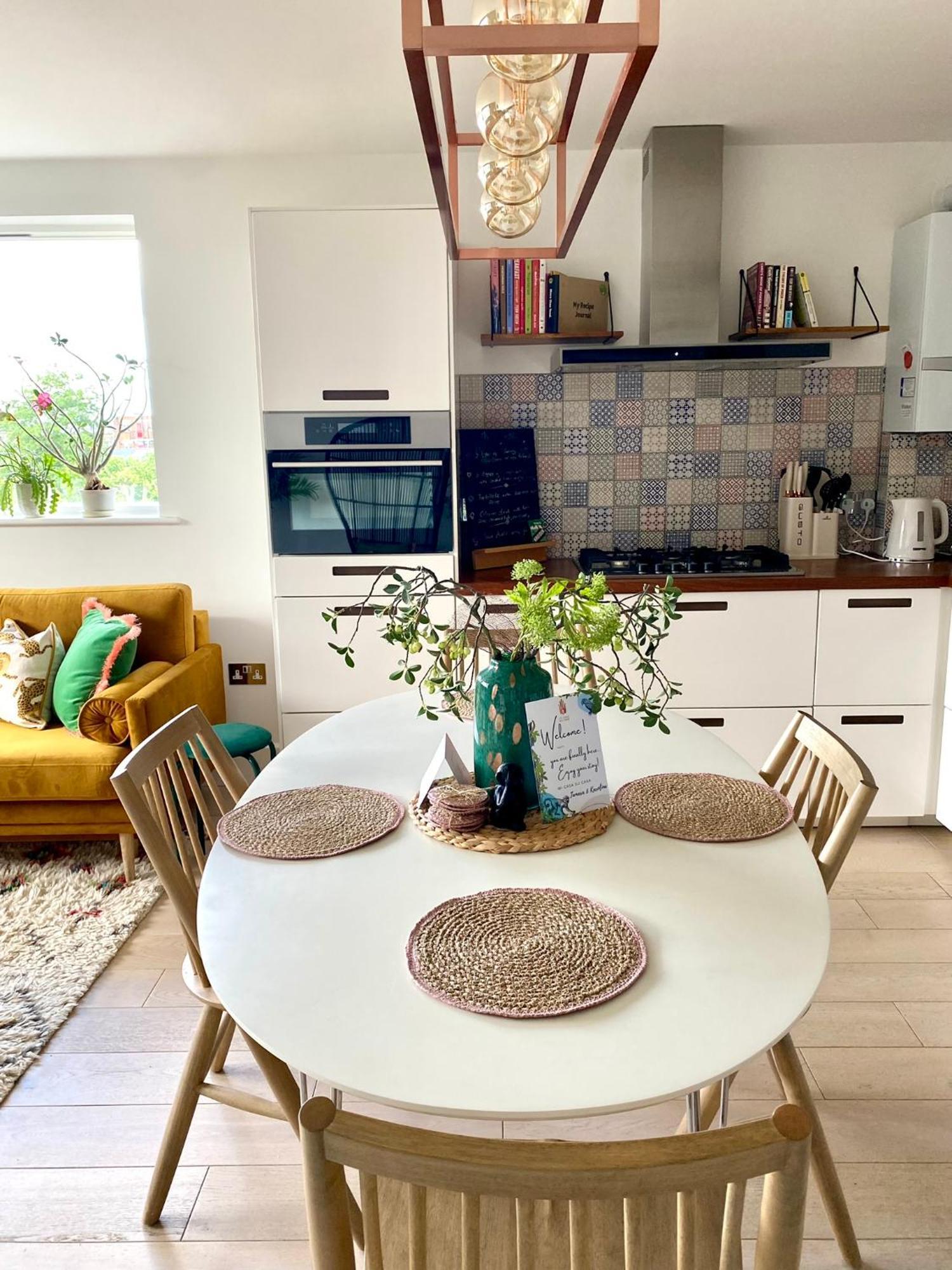 Urban Rainforeast, By Brick Lane E1, Family Friendly Apartment London