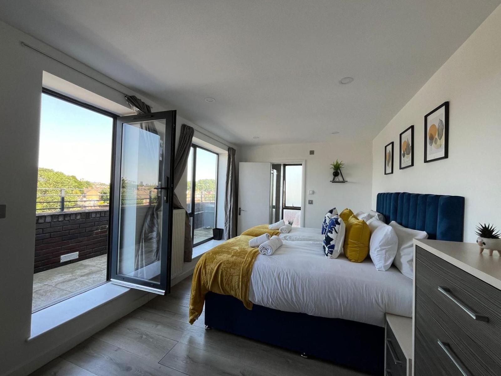 Apartment O2 Skyview Penthouse *