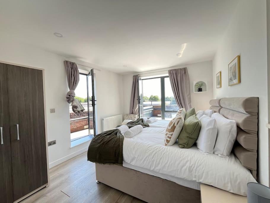 O2 Skyview Penthouse * London