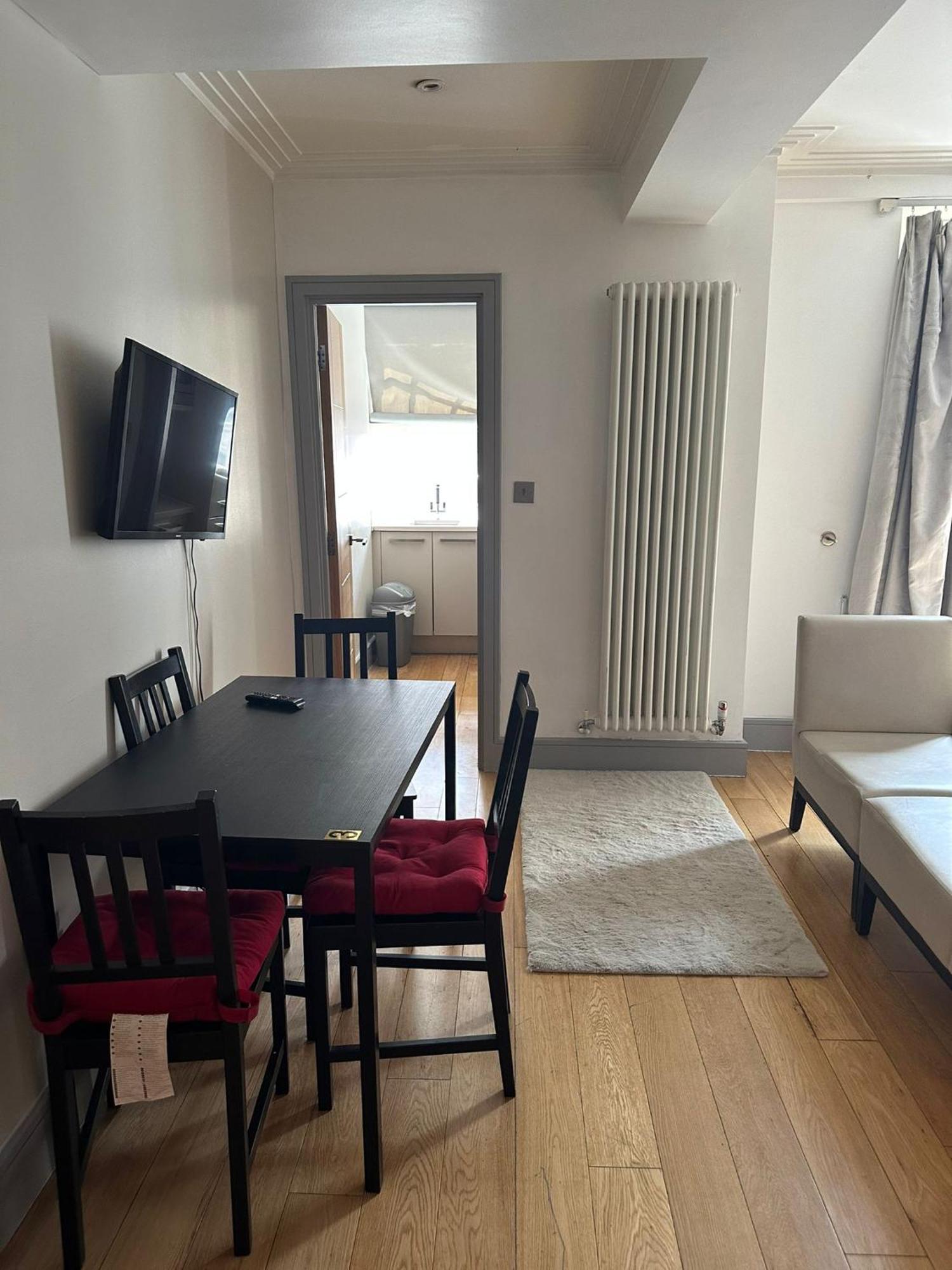 Modern Studio Flat Apartment *