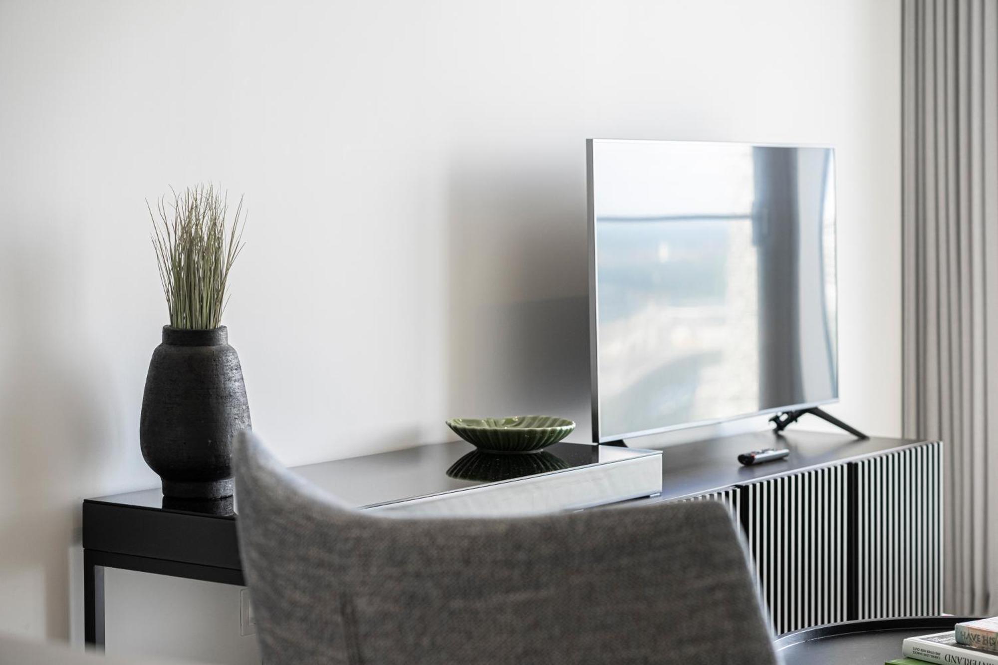 Apartment 1 Newfoundland London