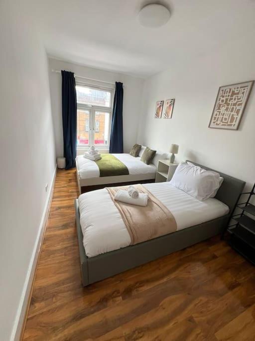 2 Bedroom Near Station Apartment London