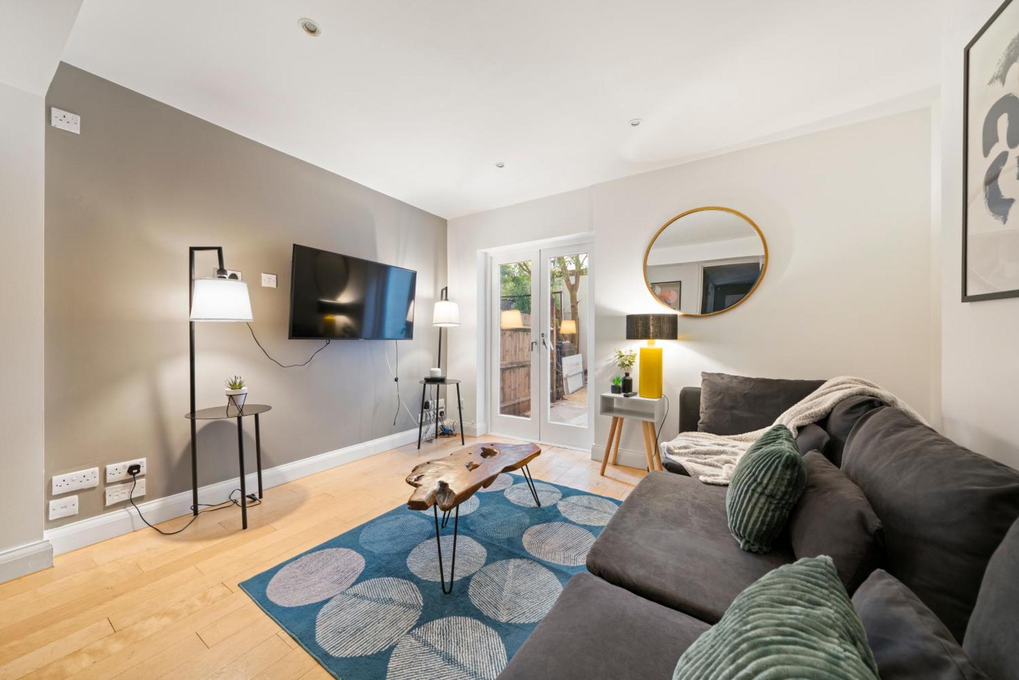 Exclusive & Comfortable By Old Street Station London