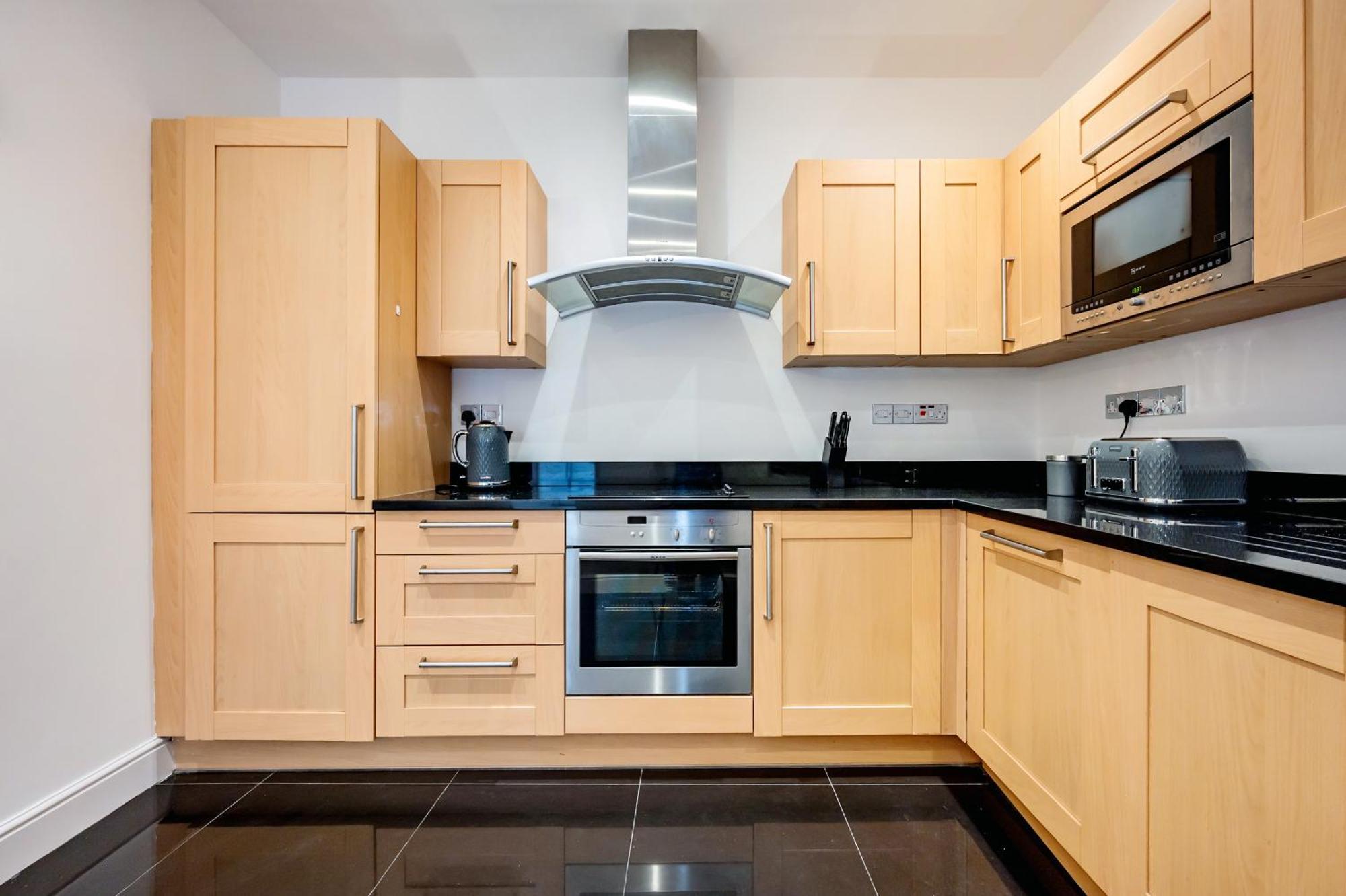 Arcore Premium Broad Court & Shelton Street *
