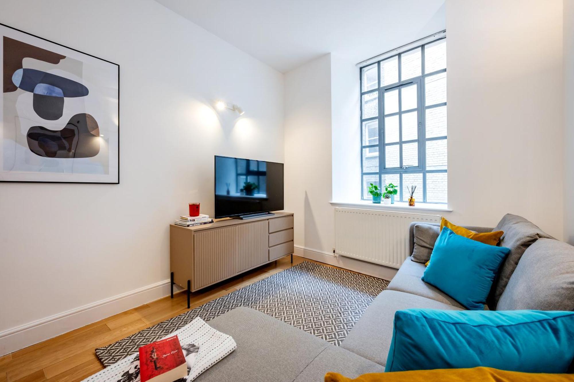 Arcore Premium Broad Court & Shelton Street Apartment London