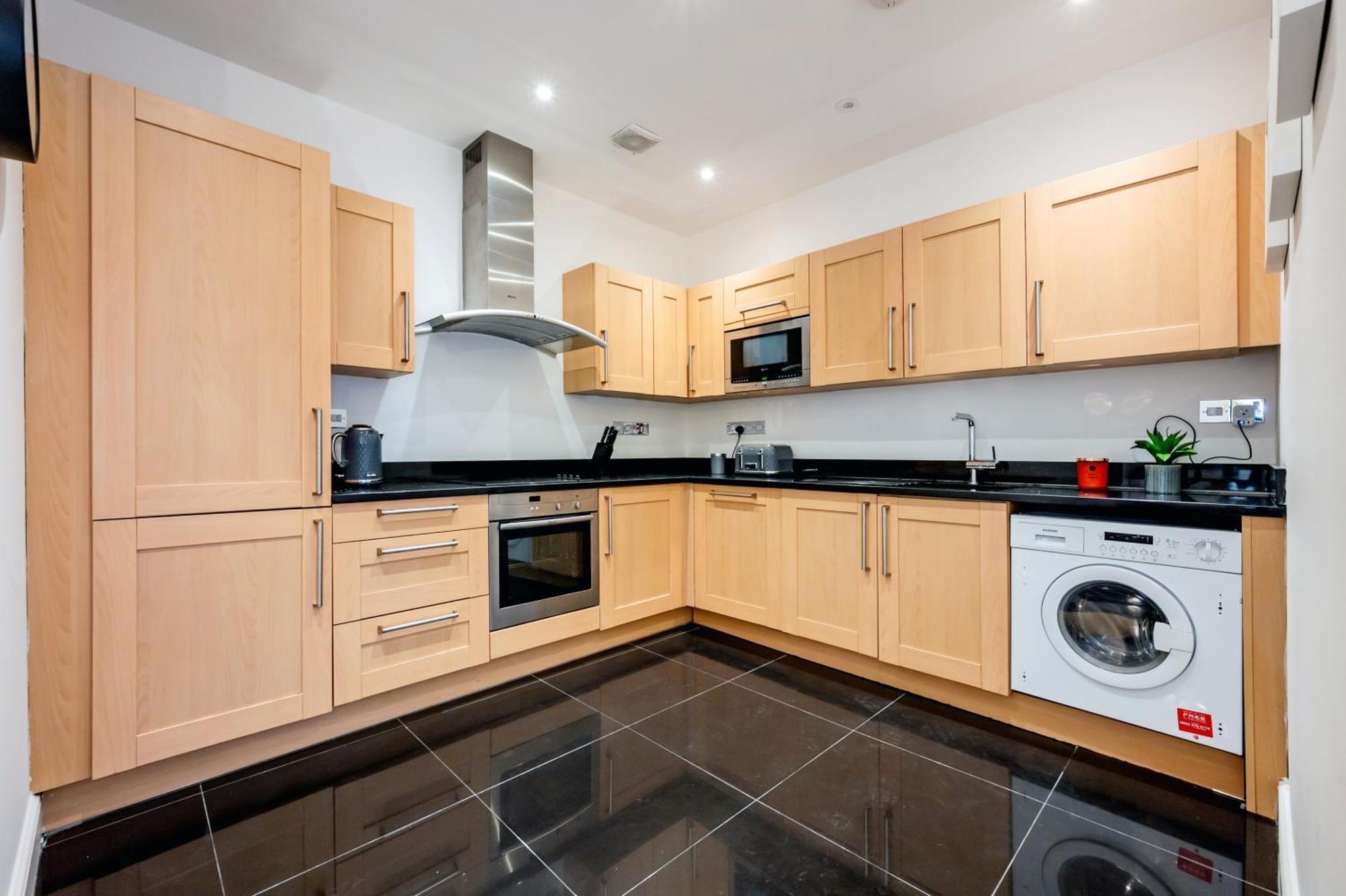 Arcore Premium Broad Court & Shelton Street *
