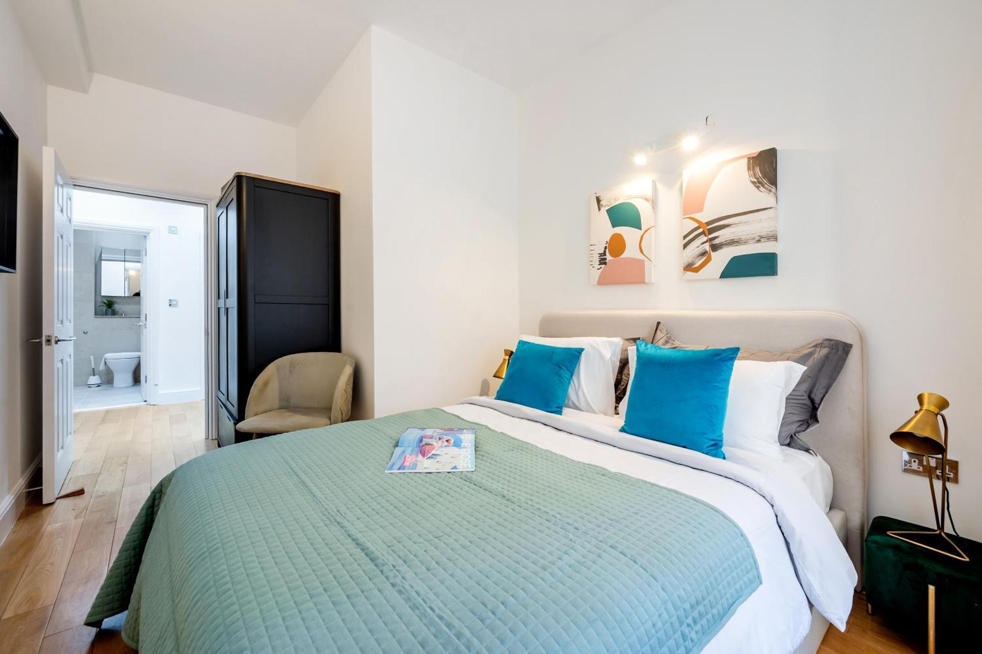 Arcore Premium Broad Court & Shelton Street Apartment