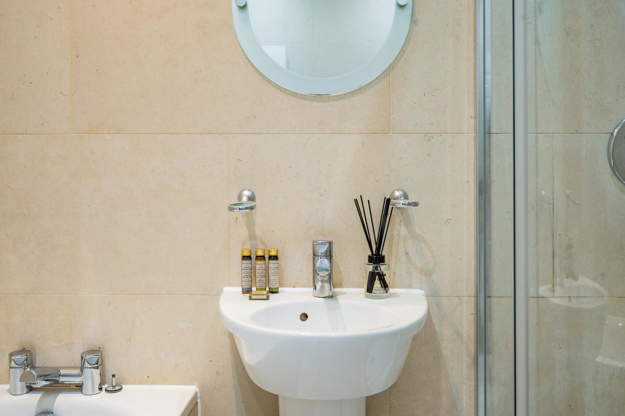 Arcore Premium Broad Court & Shelton Street * London