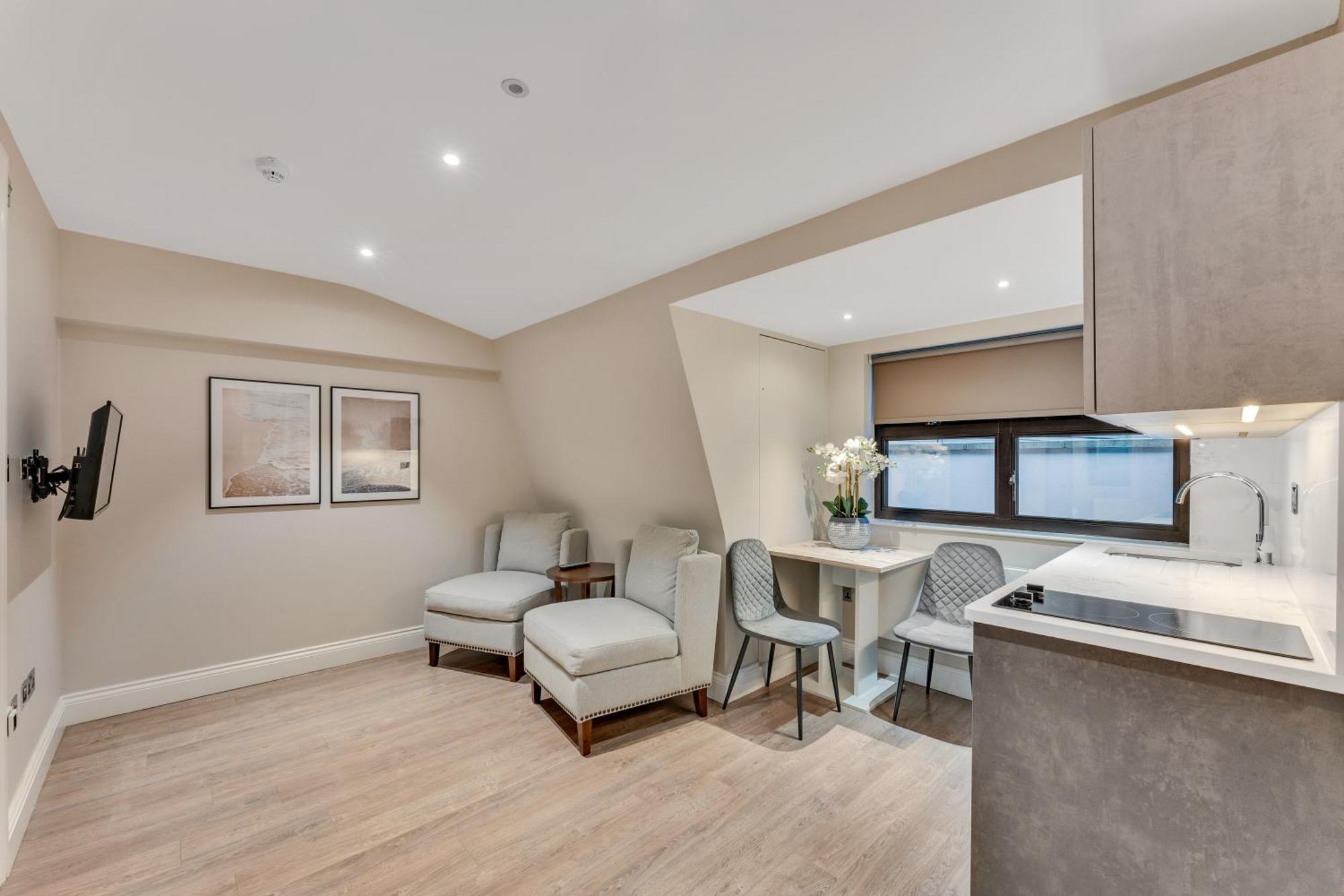 Apartment Cleveland Residences Farringdon London