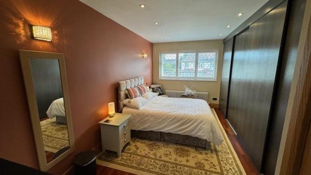 Stunning Double Bedroom Greenwich With Private Bathroom Hospedagem domiciliar *