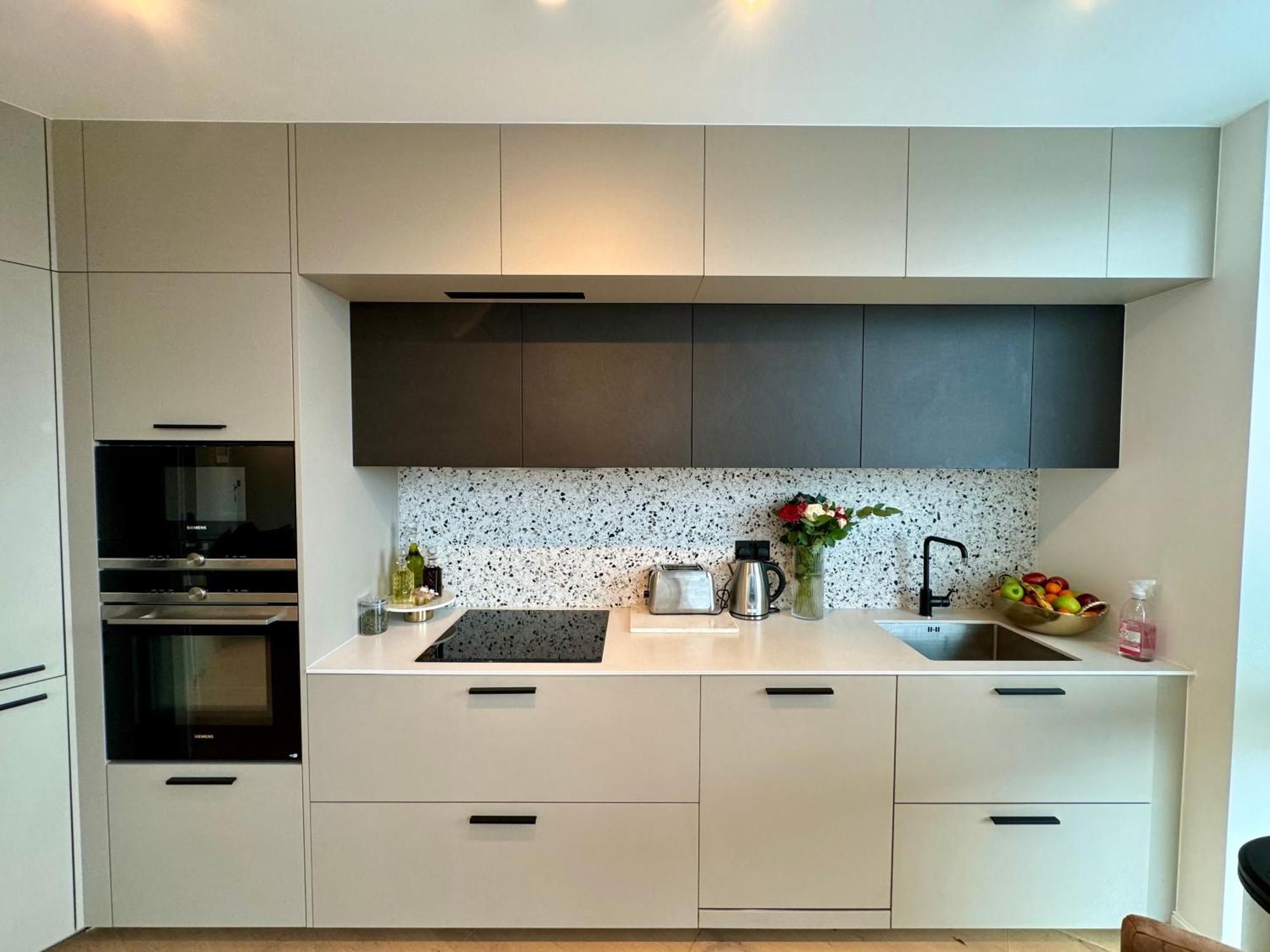 Stylish Luxury 1 Bedroom Flat * London