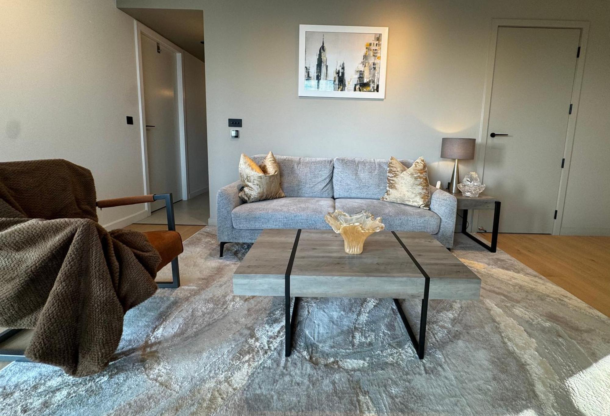 Stylish Luxury 1 Bedroom Flat Apartment *
