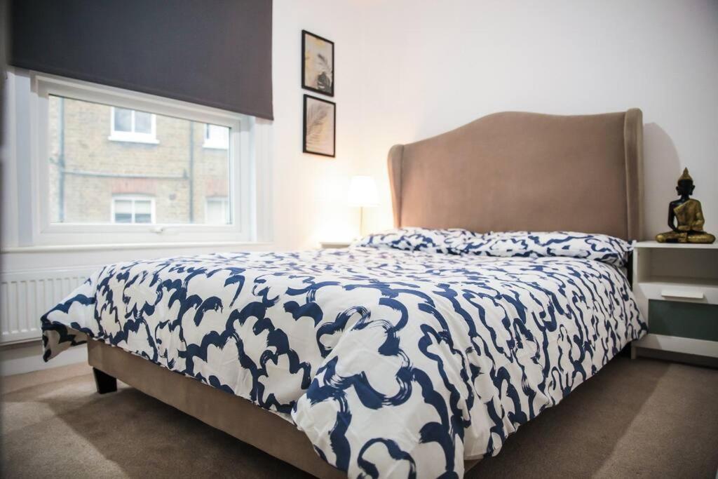 3 Bed Flat With Balcony Apartment *