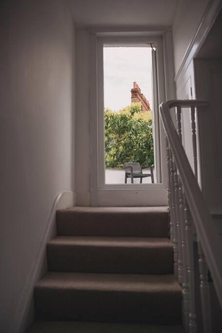 3 Bed Flat With Balcony Apartment London