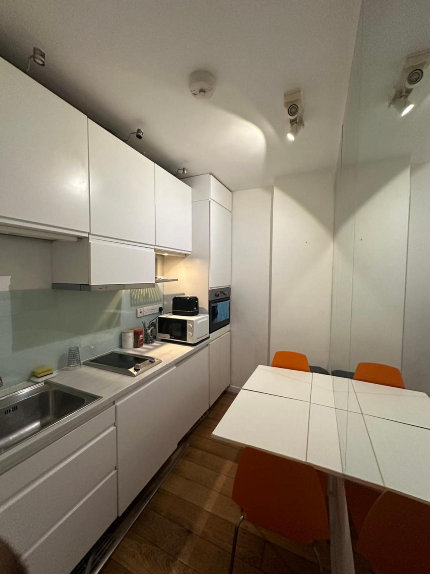 Apartment 2 Bedroom Flat In Kingscross, St Pancras! 6 People