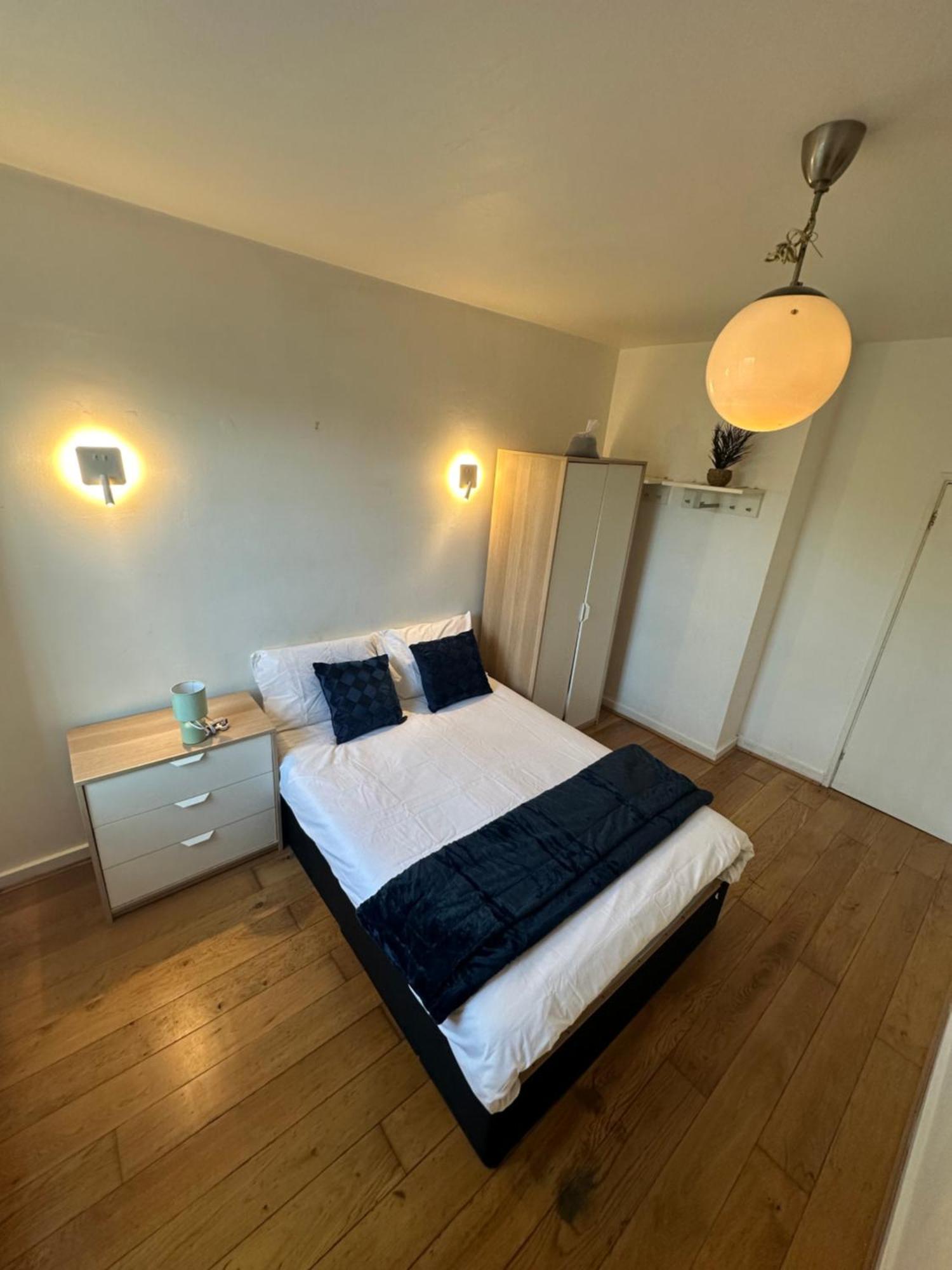 Apartment 2 Bedroom Flat In Kingscross, St Pancras! 6 People *