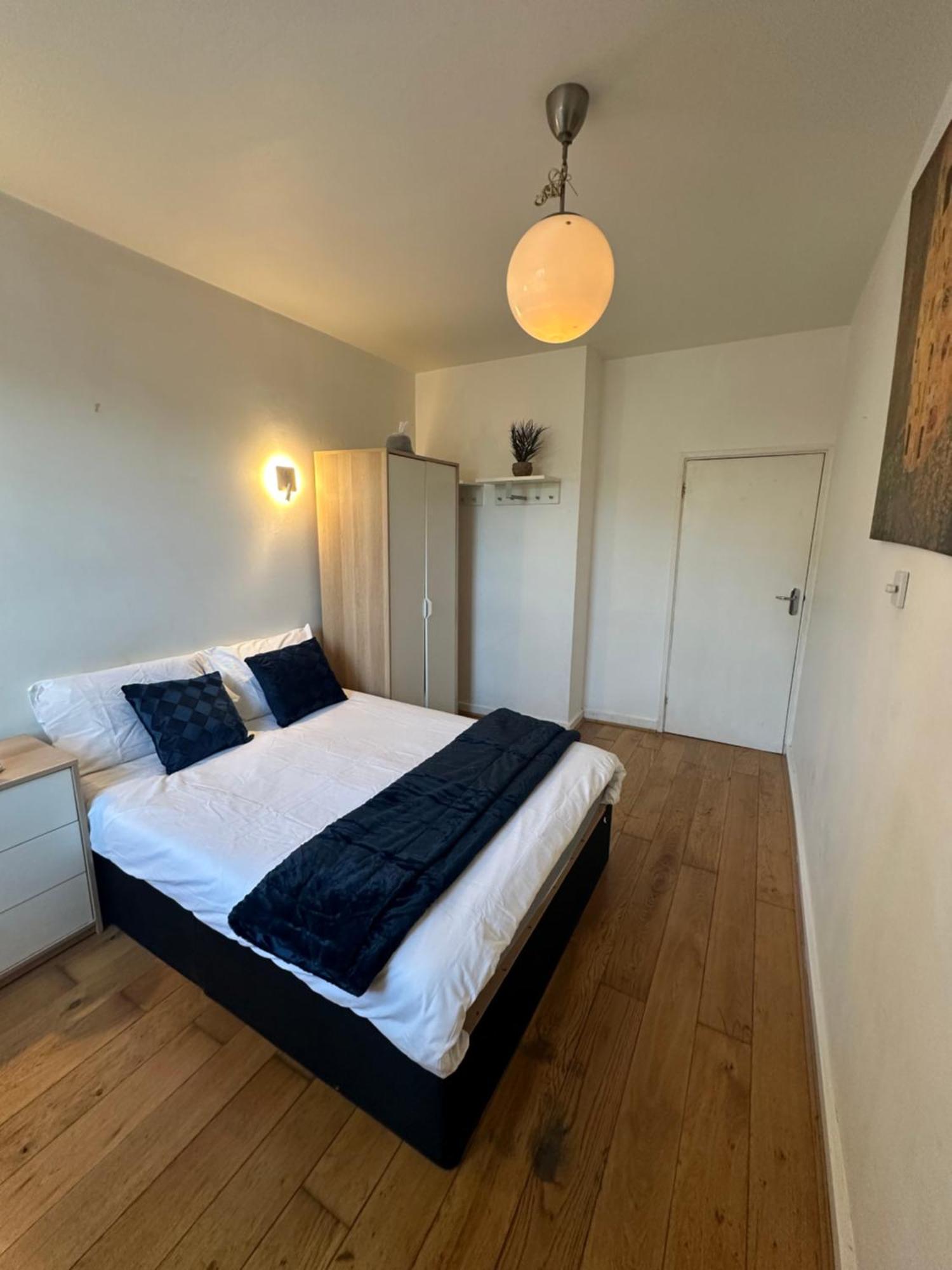 Apartment 2 Bedroom Flat In Kingscross, St Pancras! 6 People London