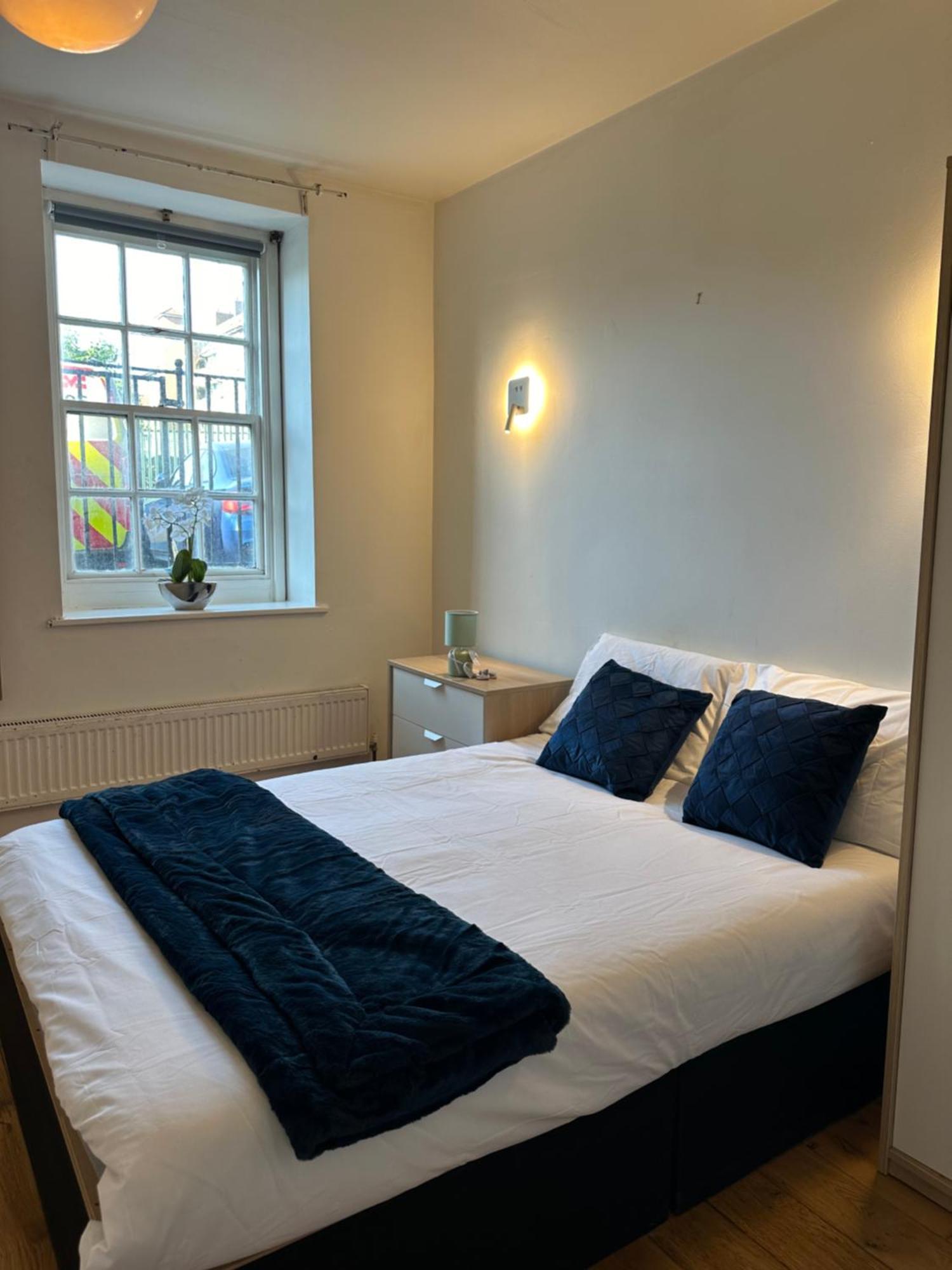 Apartment 2 Bedroom Flat In Kingscross, St Pancras! 6 People