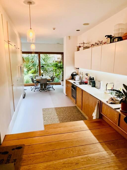 Stunning With Summer Cabin, Garden And Terrace Apartment