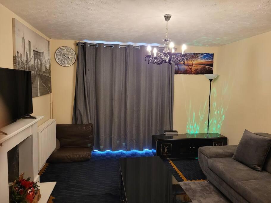 Cozy Retreat * London