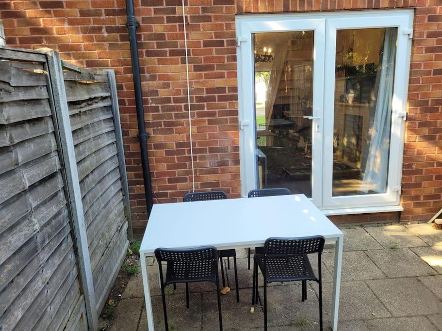 Holiday home Cozy Retreat London