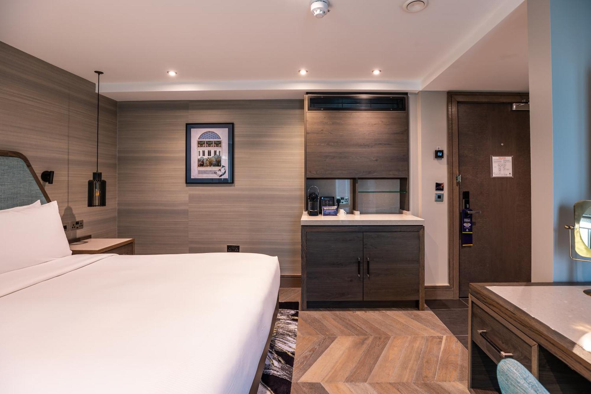 Doubletree By Hilton - West End 4*