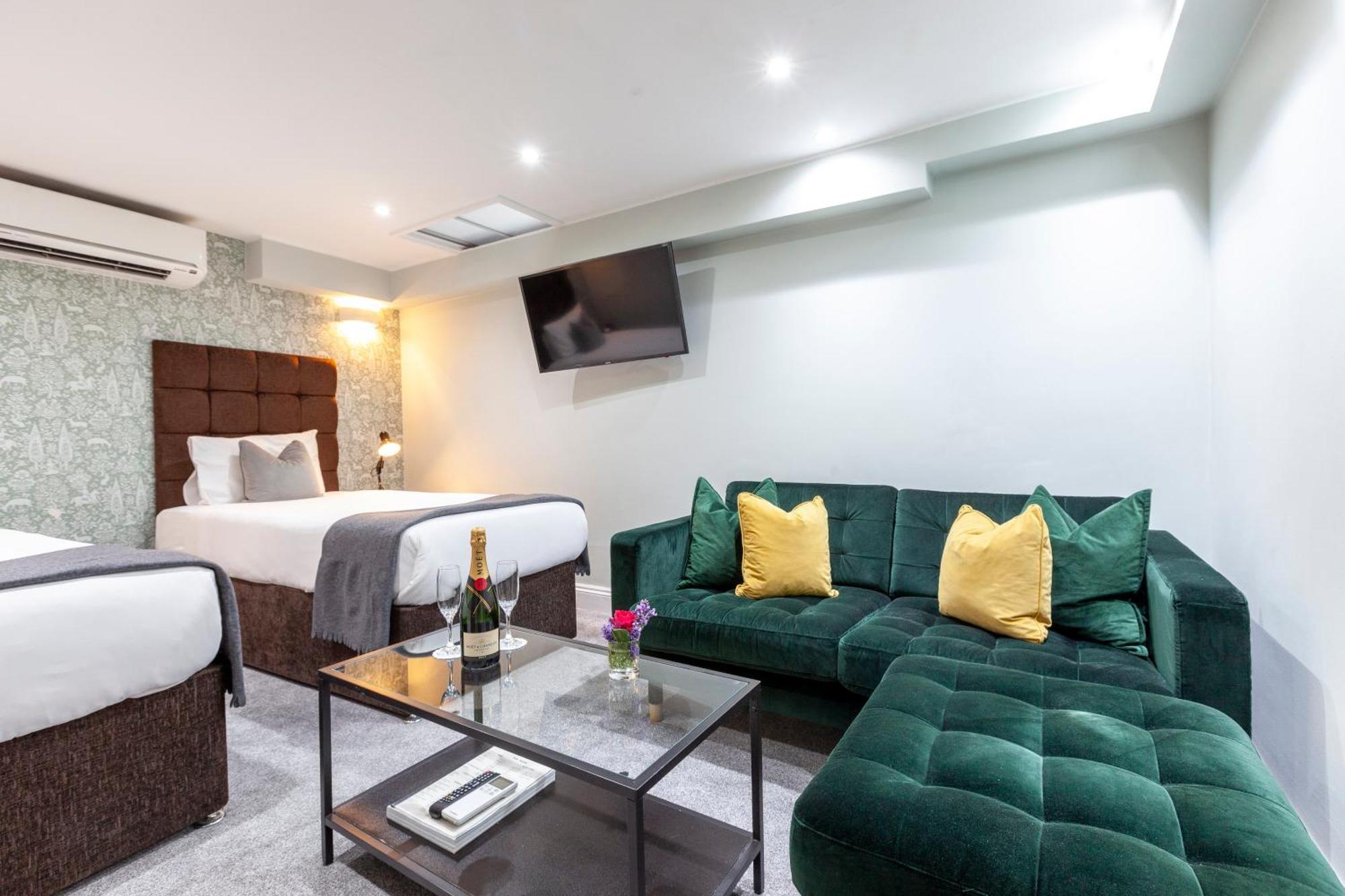 Shepherds Bush 4* London
