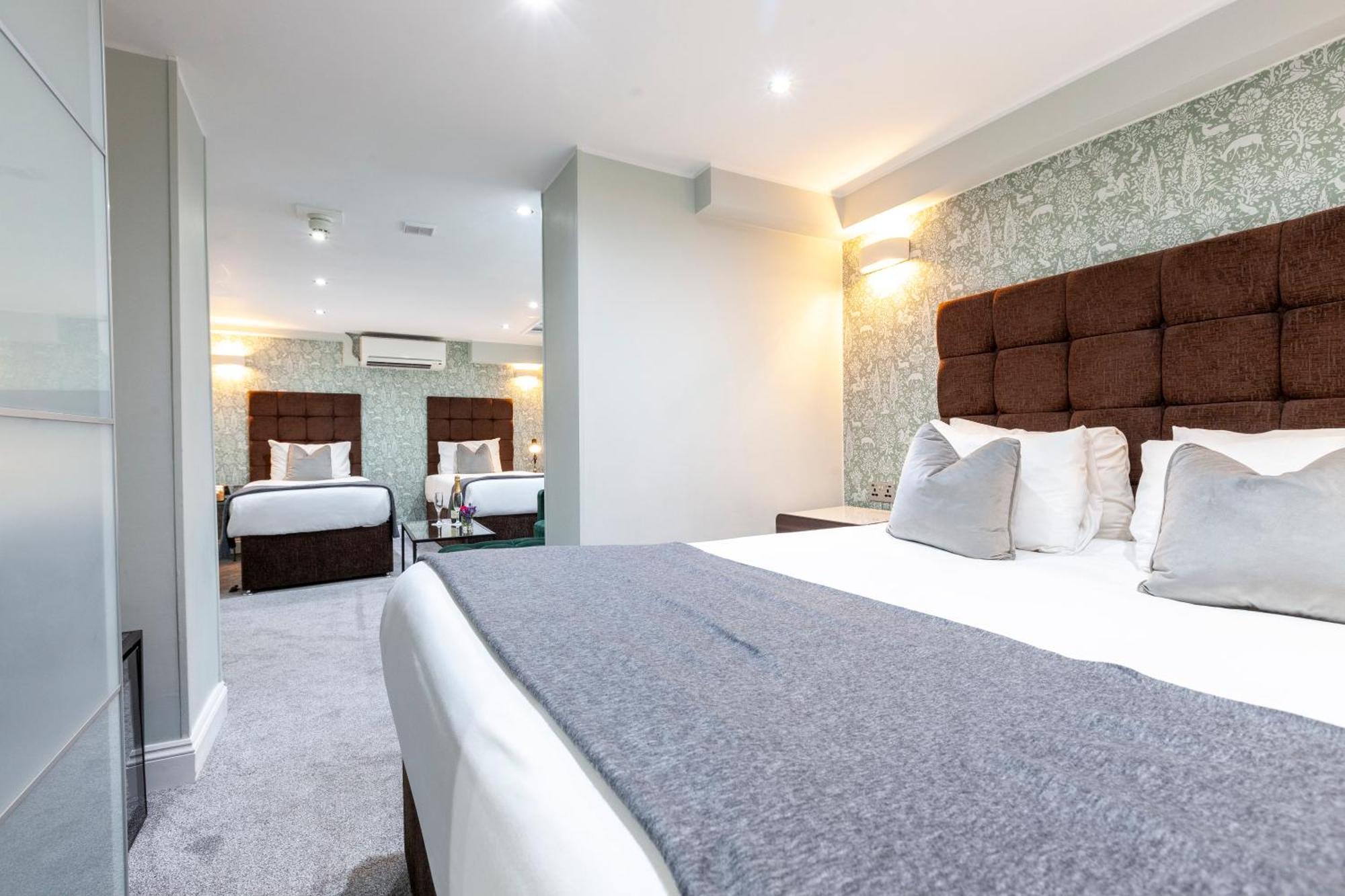 Shepherds Bush Hotel