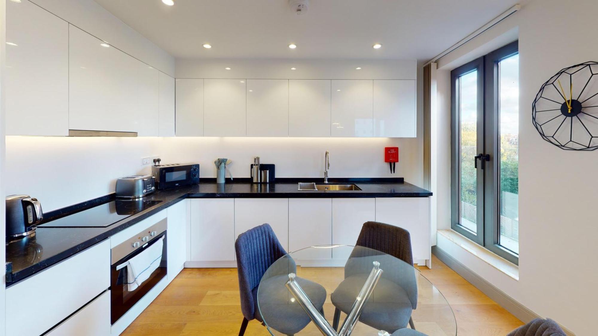 Charles Hope Kew Bridge Apartment