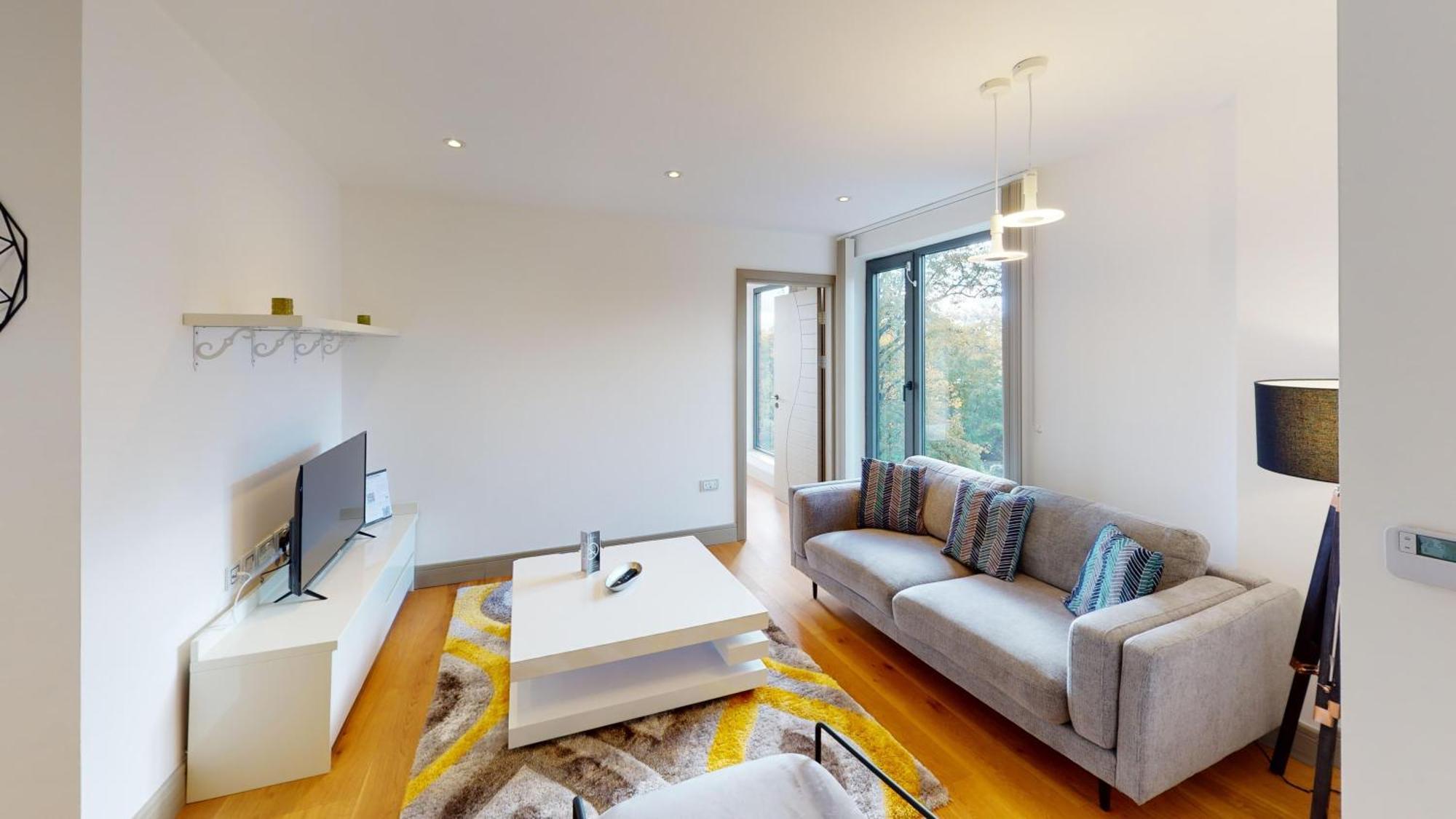 Charles Hope Kew Bridge Apartment *