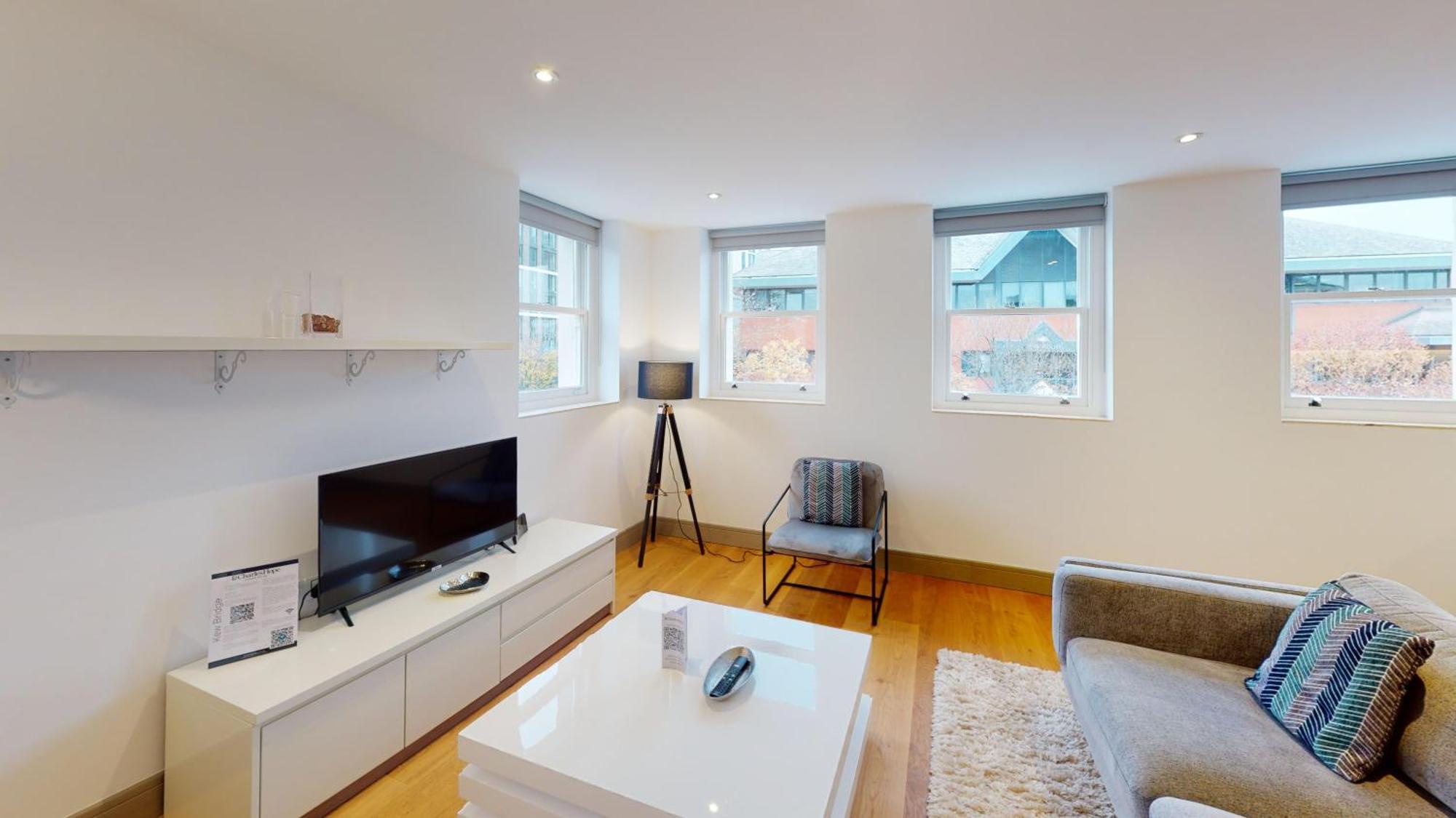 Charles Hope Kew Bridge Apartment