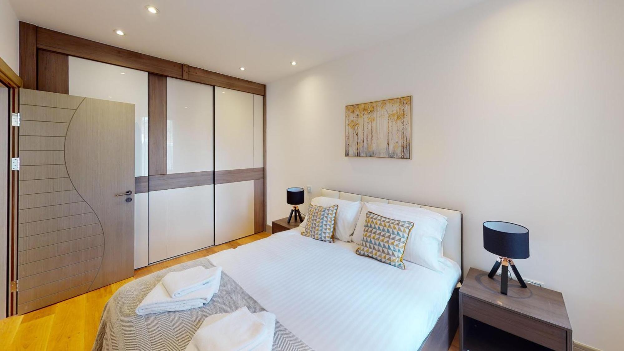 Charles Hope Kew Bridge Apartment London