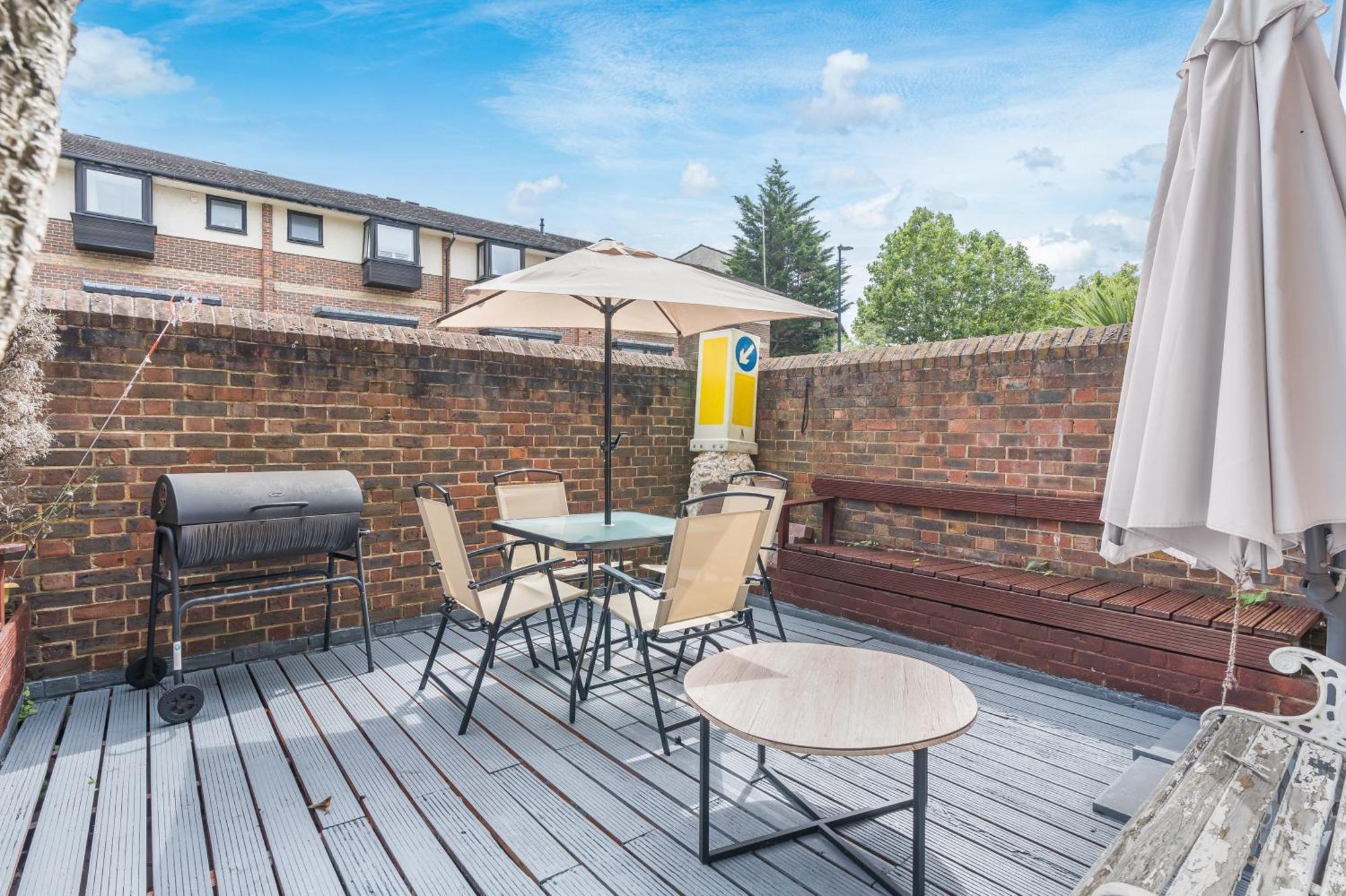 Serviced - For Families Or Corporate Apartment