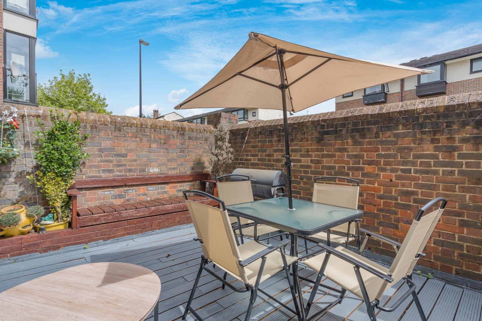 Serviced - For Families Or Corporate Apartment