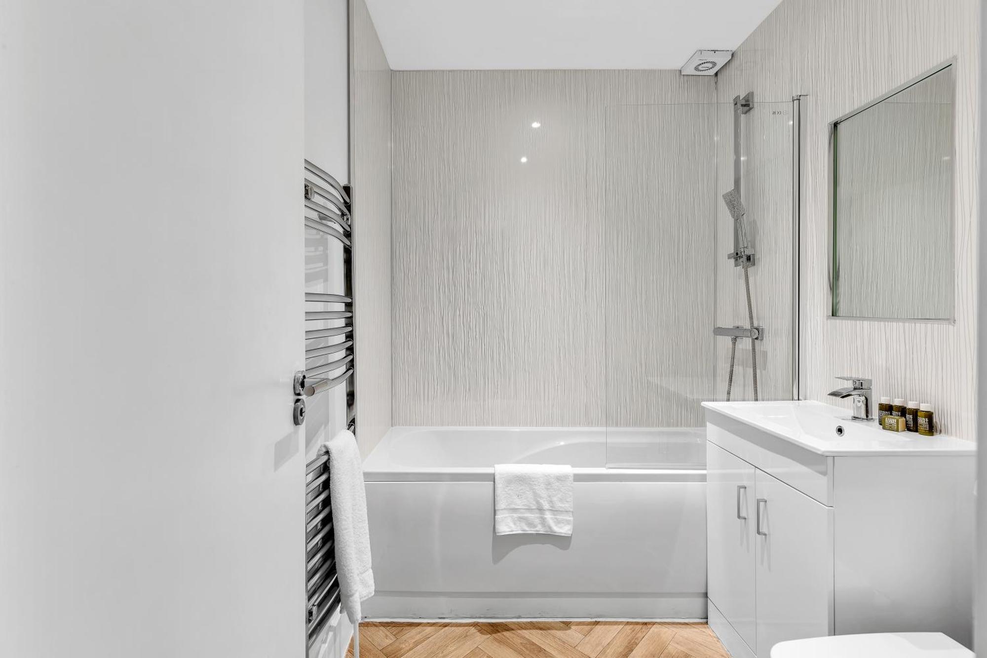 Apartment Stylish & Modern St Johns Hill