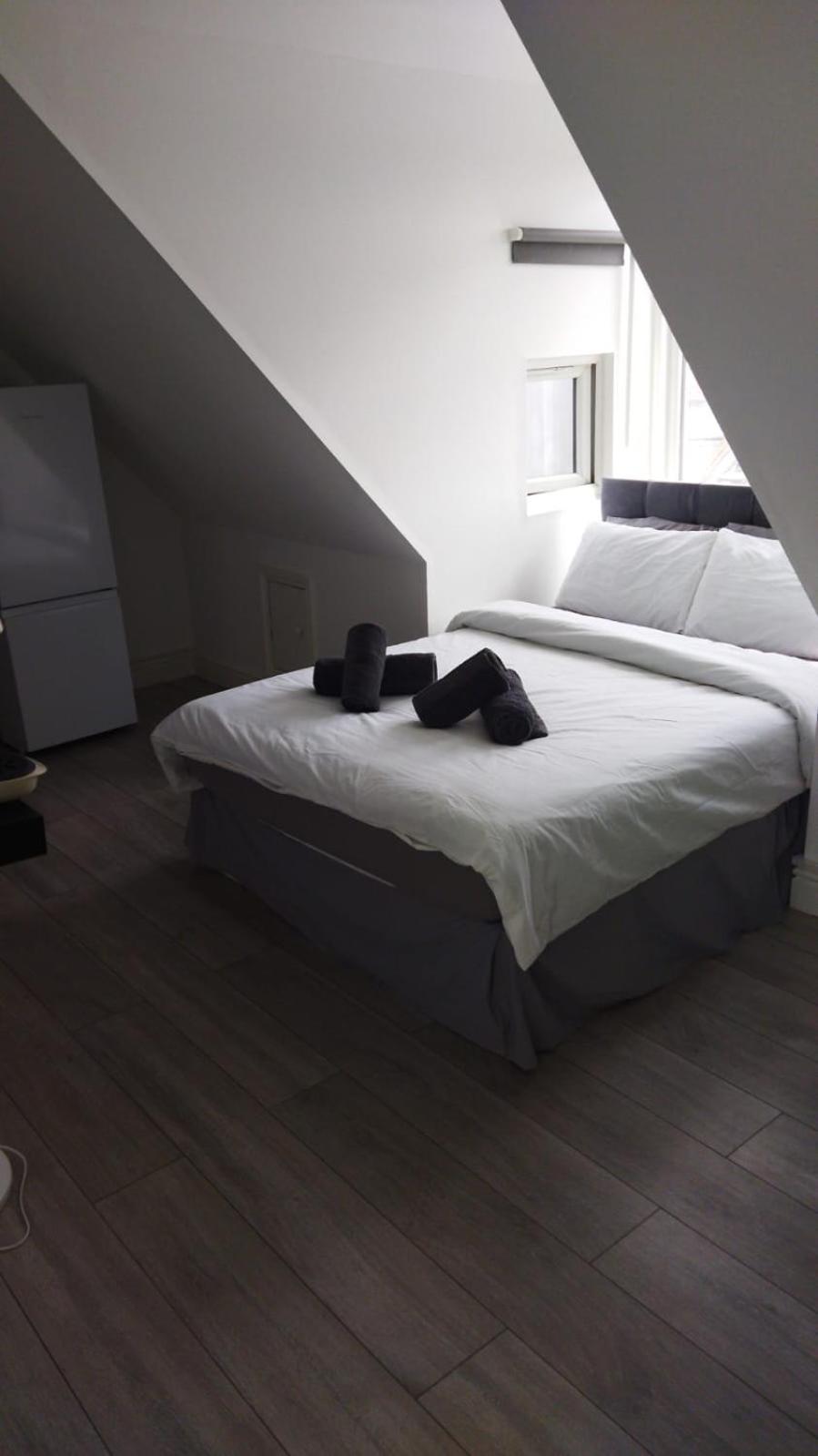 Apartment Style Room, Near Tooting Broadway Station