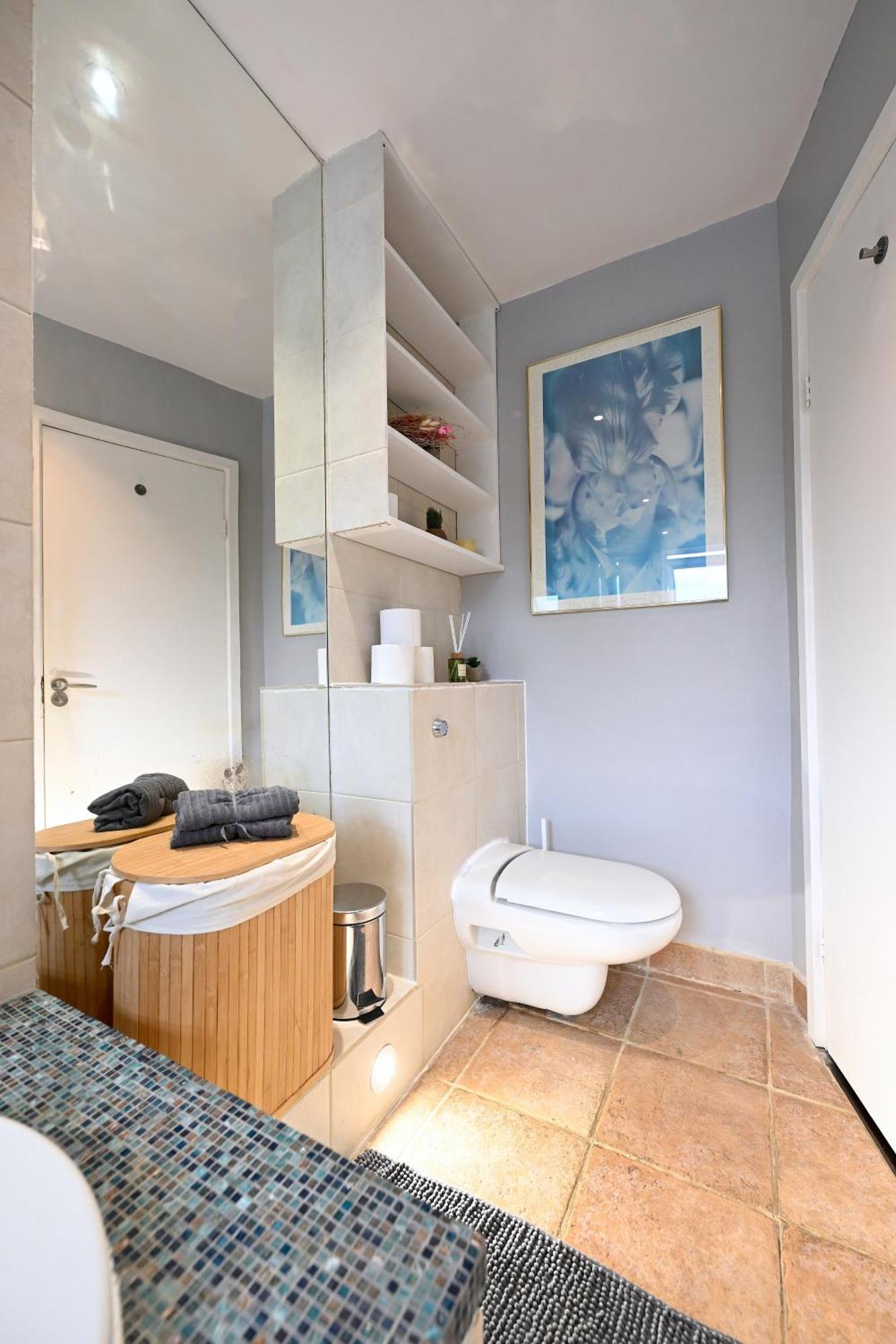 4 Bedroom Patio House Regent's Park - Parking *