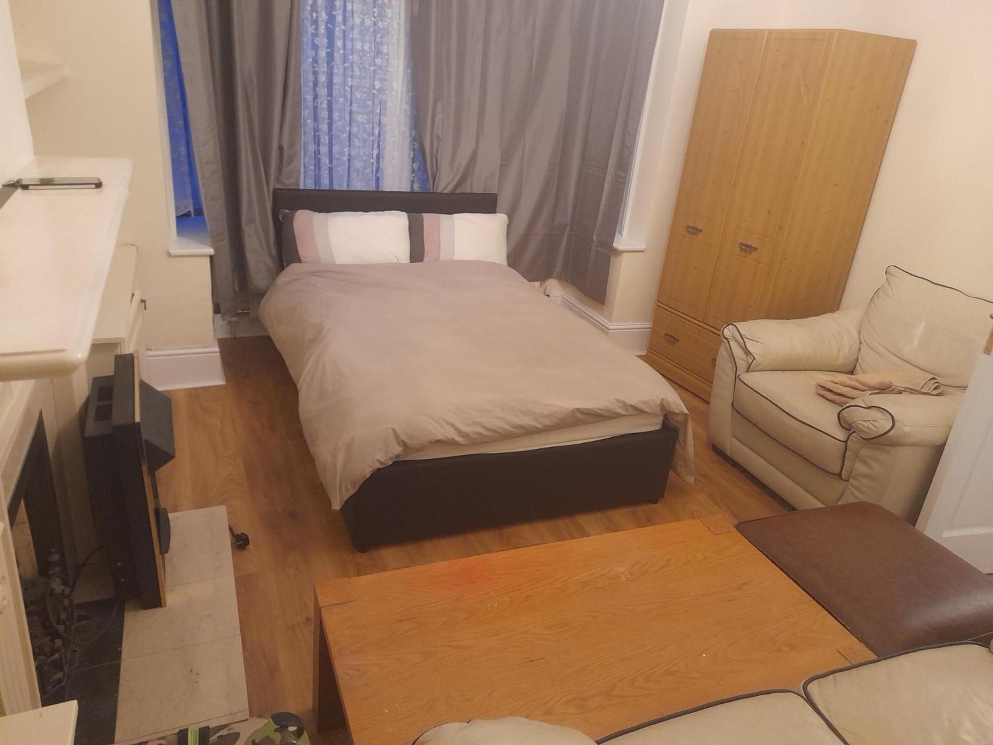 Big With Free Parking Londres