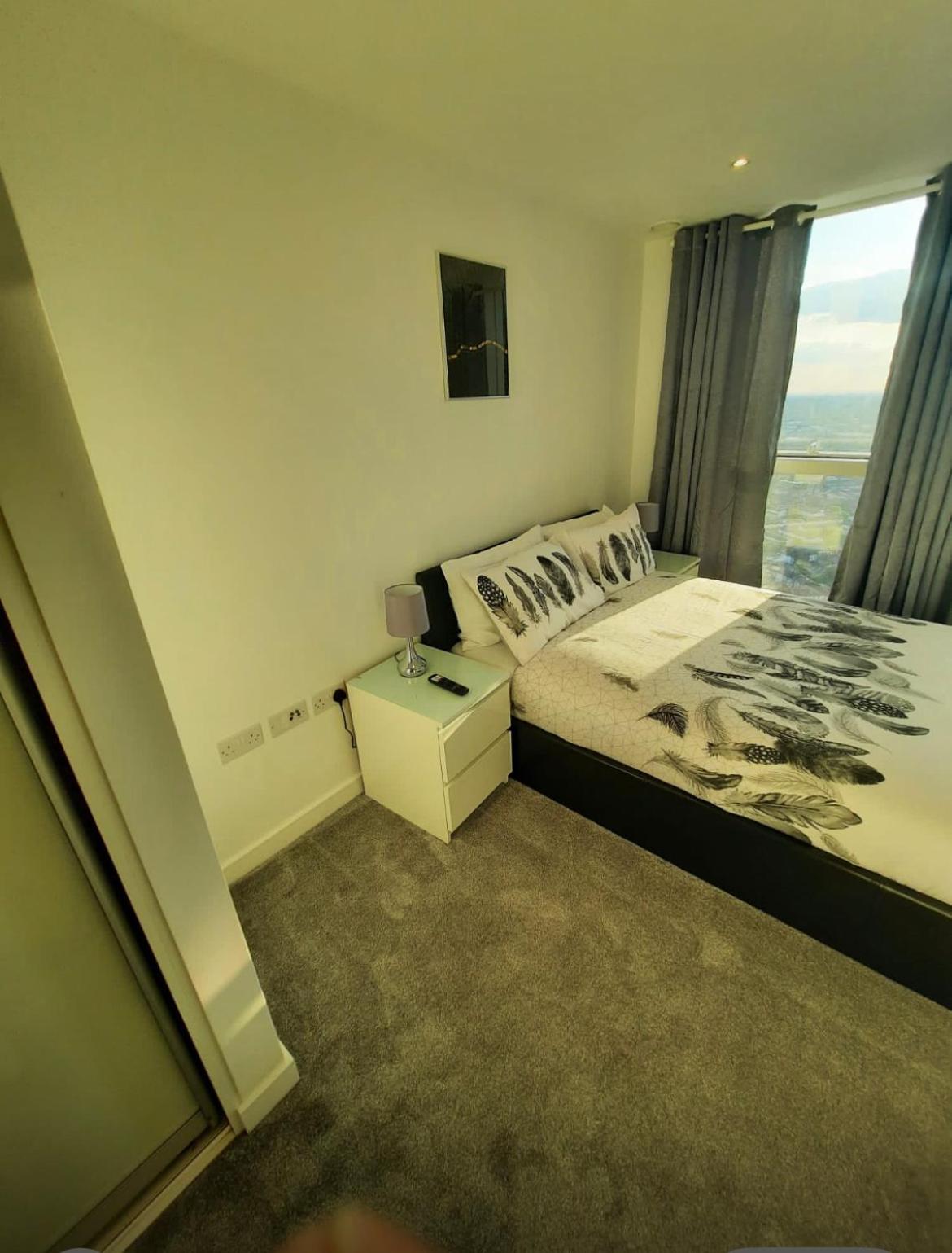 Apartment Spacious 3 Bed With Stunning Views