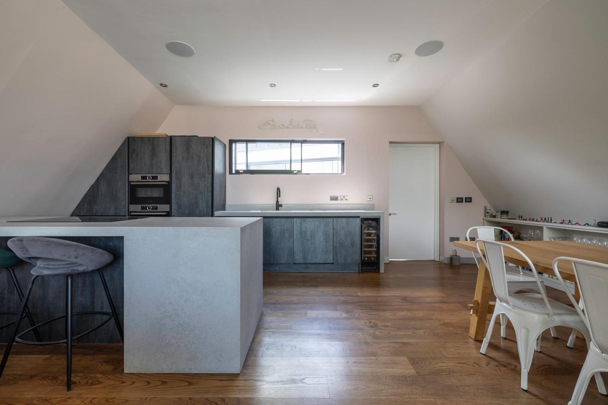 Homestay Penthouse Of Old Piano Factory In Kentish Town - *