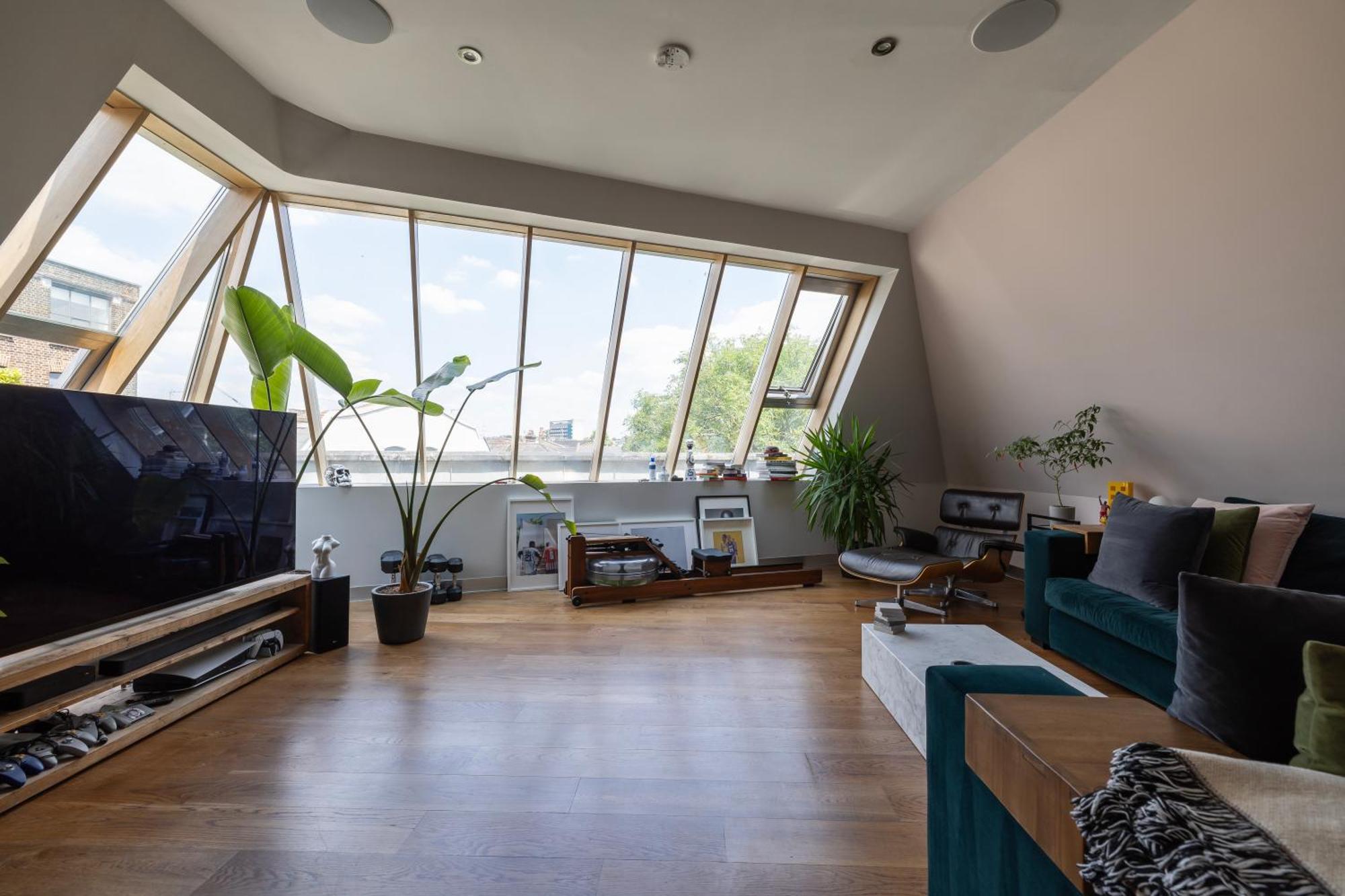 Penthouse Of Old Piano Factory In Kentish Town - Homestay *