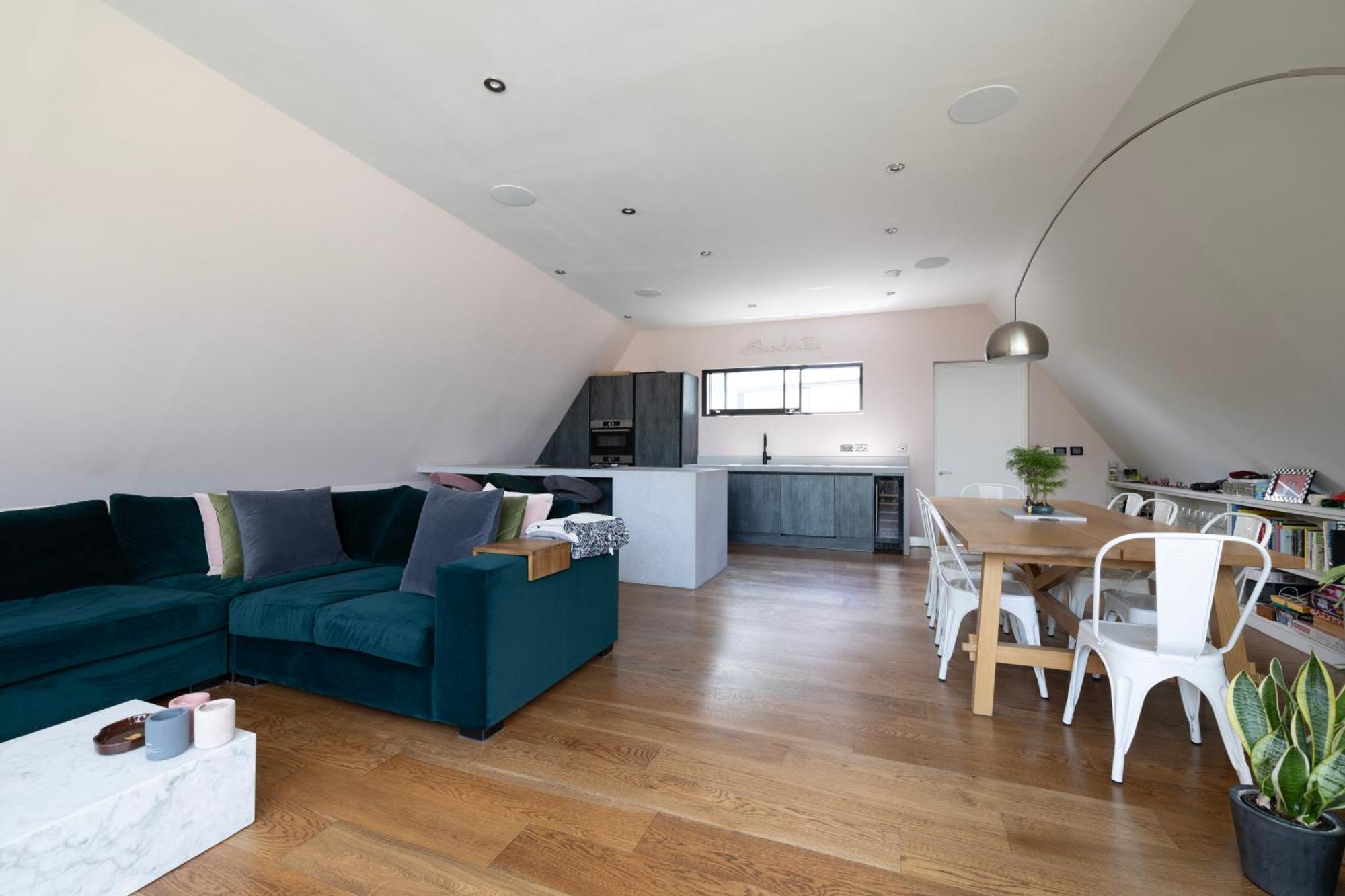 Penthouse Of Old Piano Factory In Kentish Town - Homestay *