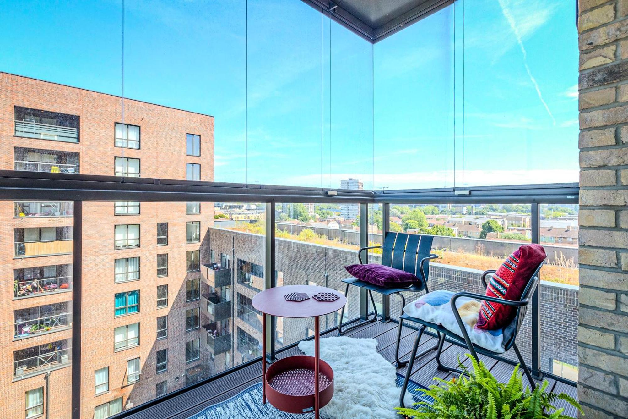 Elegant 1br Apartment, 5 Min Limehouse Dlr Station *