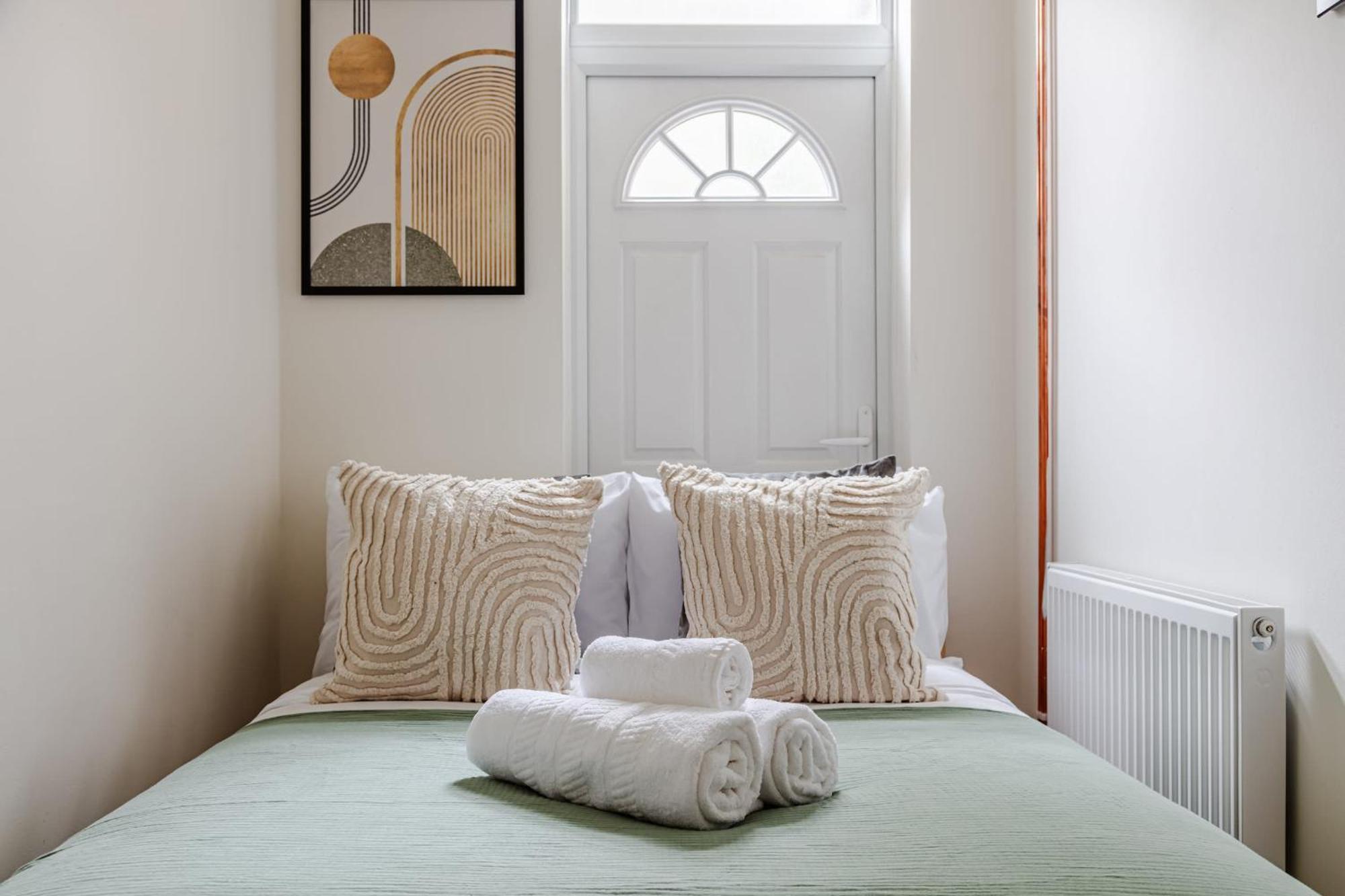 River Thames & Tate Britain - 4br With Patio - Cityapartmentstay London