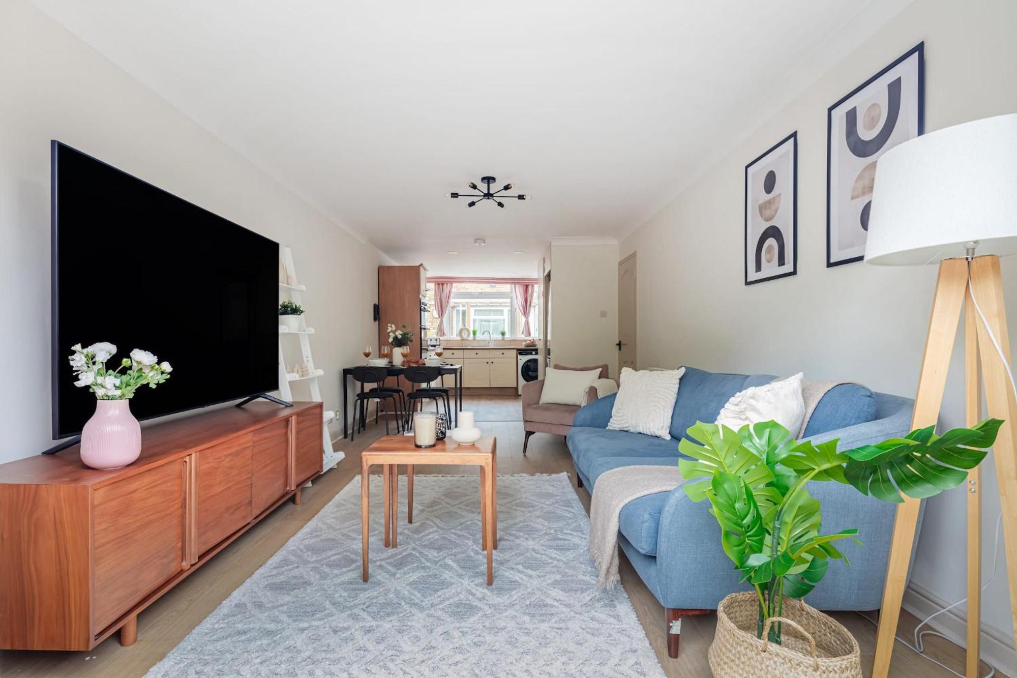 River Thames & Tate Britain - 4br With Patio - Cityapartmentstay London