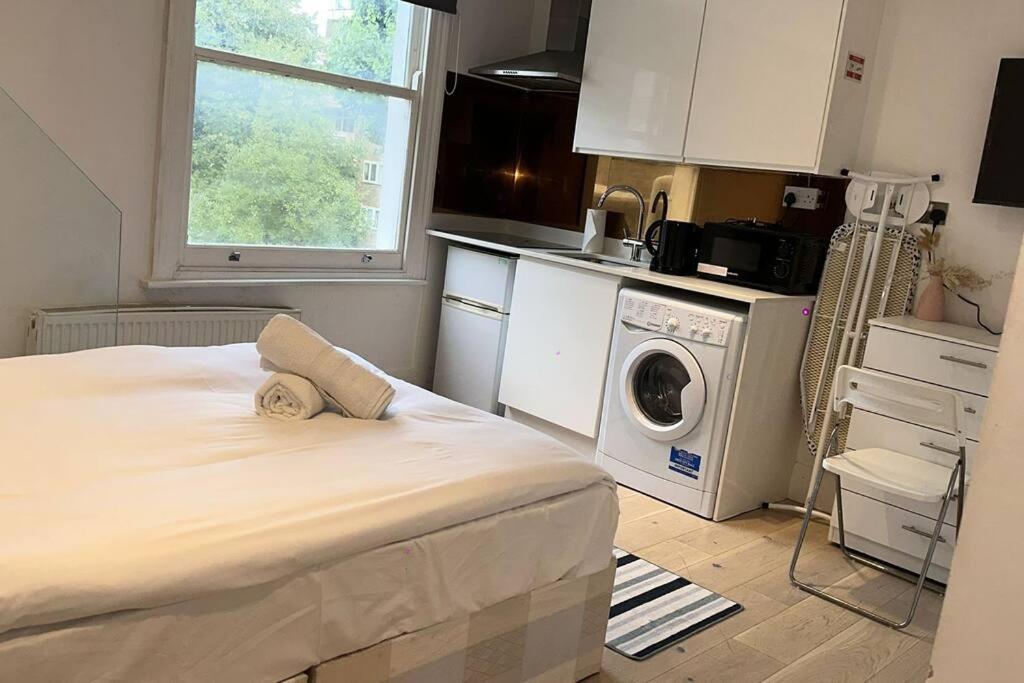 Studio Flat In Maida Vale Mv4 Apartment London