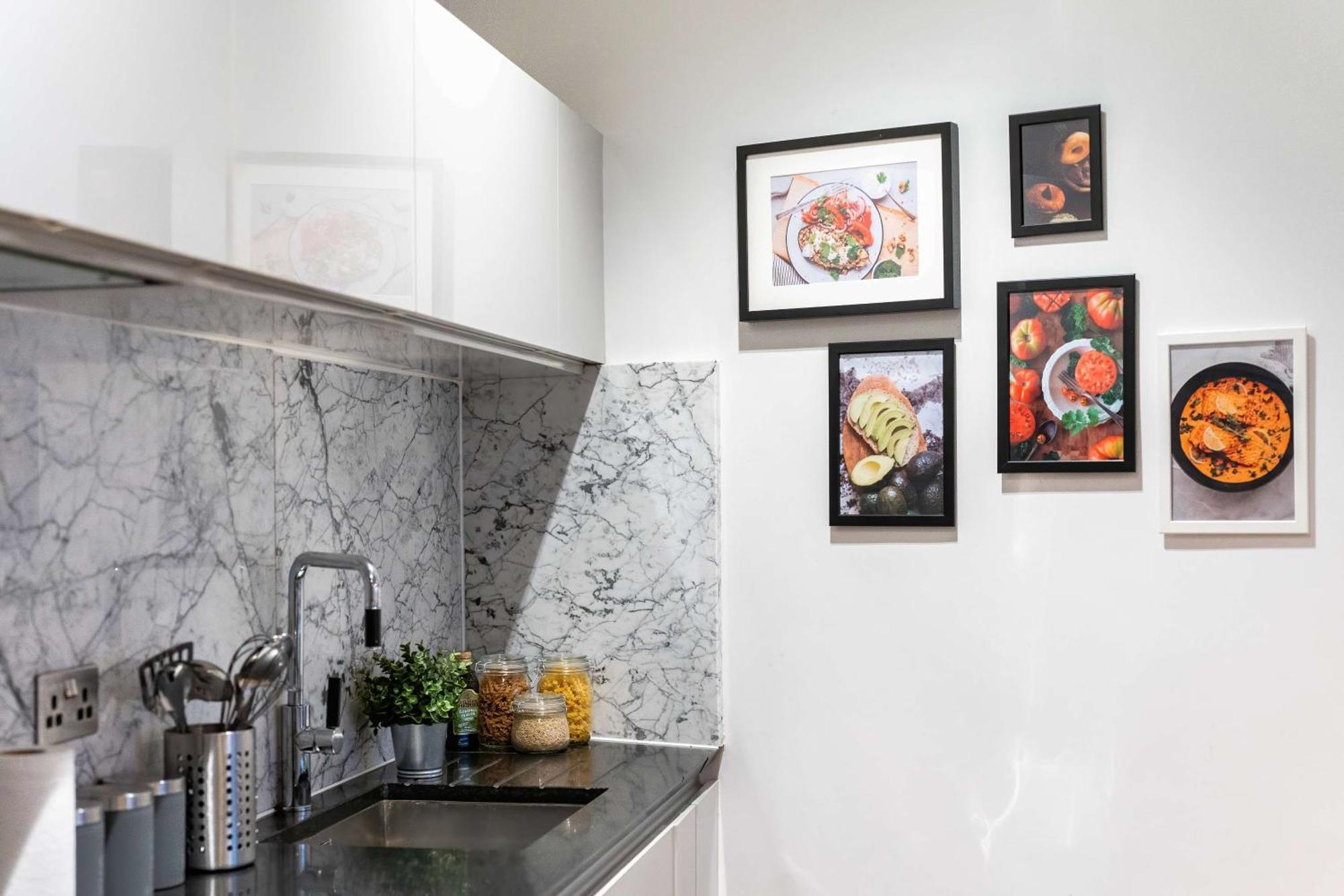 Holiday home Camden Coach House By Livestay Short Lets & Serviced With Terrace Retreat & Parking
